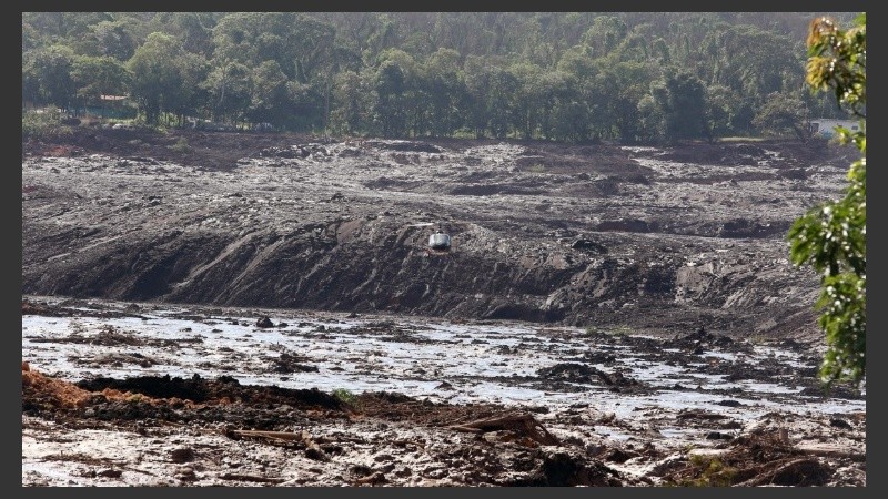 El alud se llevó todo a su paso por el pueblo.