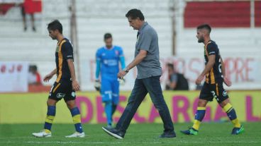 Huracán hizo la diferencia en el primer tiempo y se quedó con los tres puntos.