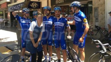 La foto del momento que incomodó a la moza.