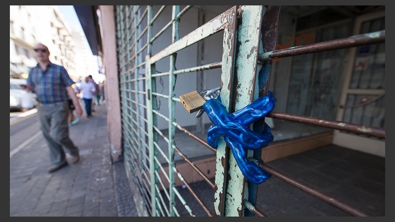 Uno de los locales vacíos en el microcentro rosarino.