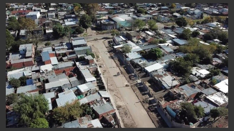 Unos 10 mil vecinos tendrán luz segura en Villa Banana.