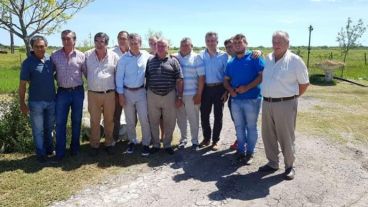 Macri junto a los productores con los que mantuvo un encuentro privado.