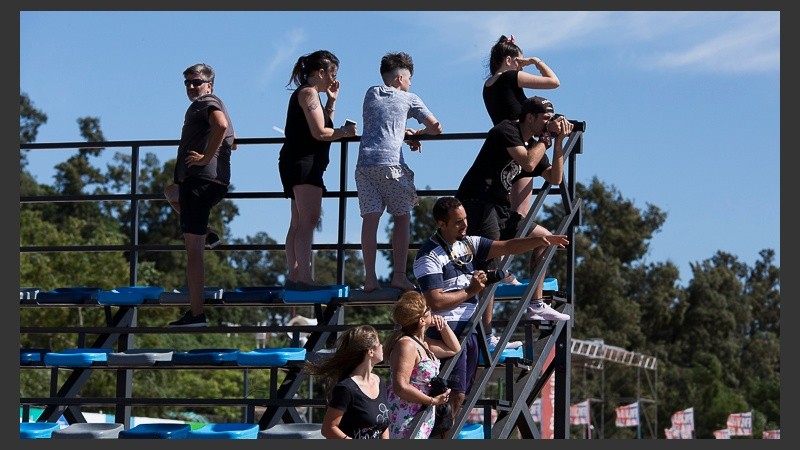 Parte del público que se acercó a ver esta competencia no tan conocida.