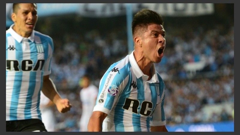 Cristaldo grita el 1-0 con todo.