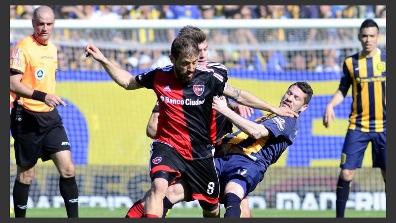 Abal ya tuvo tres experiencias en un clásico rosarino. Todos empates.