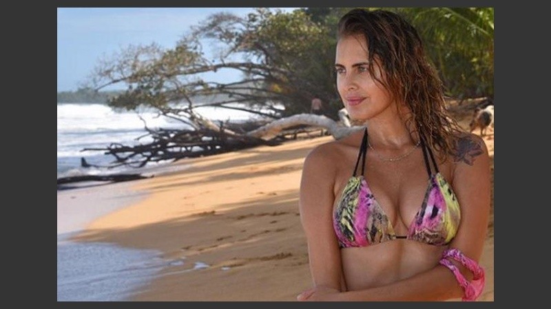 Silvina Luna disfruta del mar y la playa. 