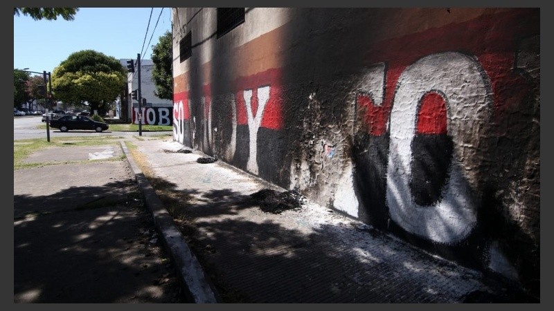 Así quedó el paredón de 27 de Febrero y Colón.