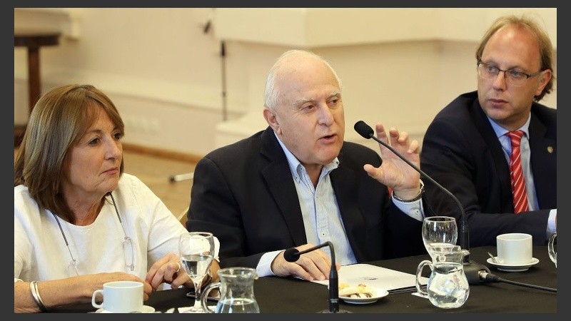 Ciciliani, Lifschitz y Saglione llevaron adelante la presentación en Santa Fe.