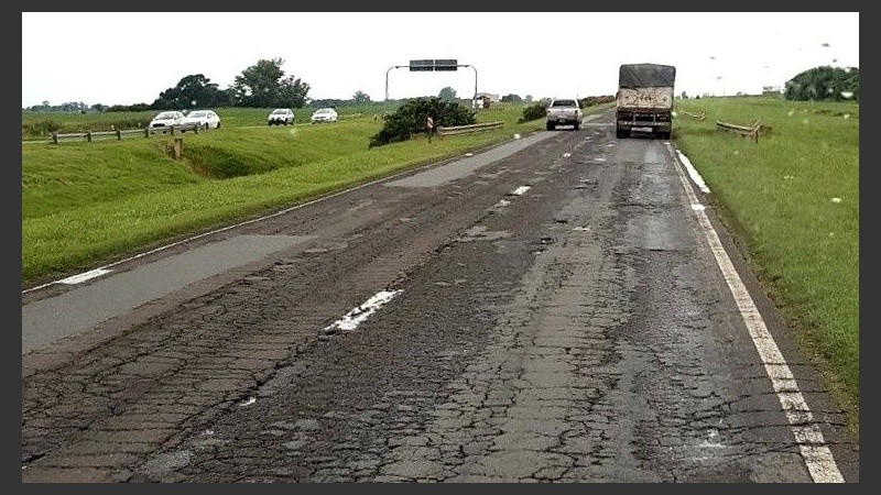 Crece el malestar de los usuarios por el estado de la autopista.