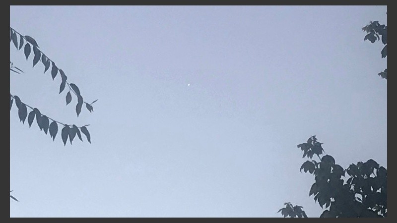 El círculo que se observó en el cielo rosarino.