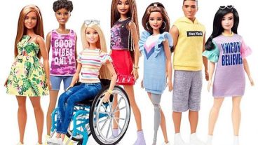 En 2017, Mattel presentó a la primera Barbie en usar un hiyab.