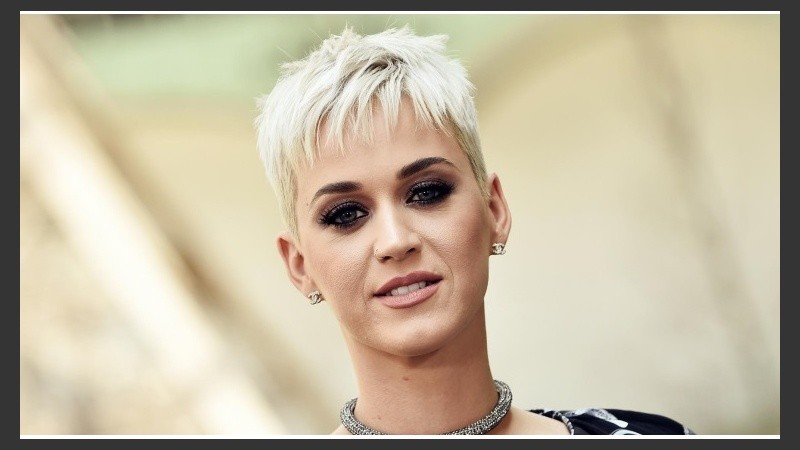 Rue Face Slip-On Loafers y The Ora Face Block Heel: los controversiales modelos 