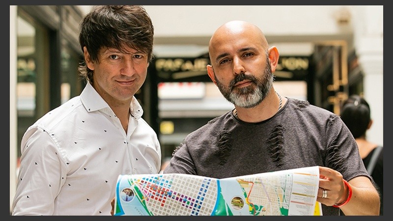 Artistas reconocidos dibujarán las tapas de los mapas turísticos de la ciudad.