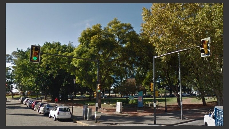 La Plaza Suecia, Oroño y Rivadavia, donde se desarrollará la clase abierta este domingo. 