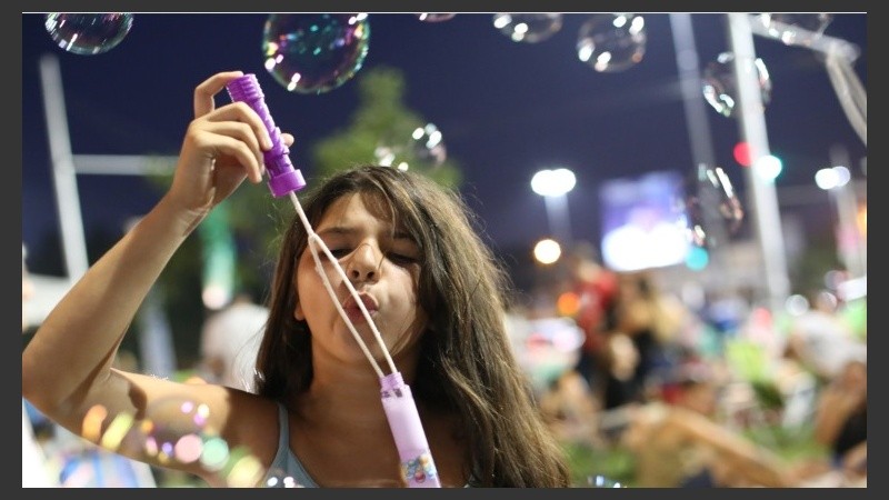 El picnic nocturno es un espacio para compartir con amigos o en familia. 