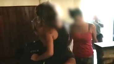 La mujer y su hija fueron rescatadas este lunes.