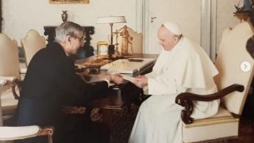 Una imagen del encuentro entre el periodista y Francisco.