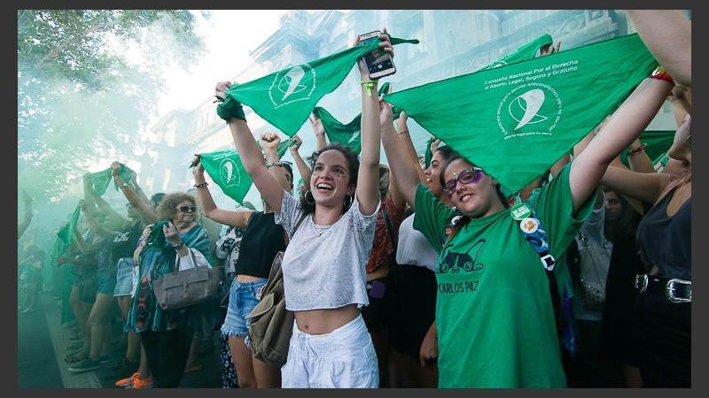 La nutrida convocatoria en la plaza San Martín.