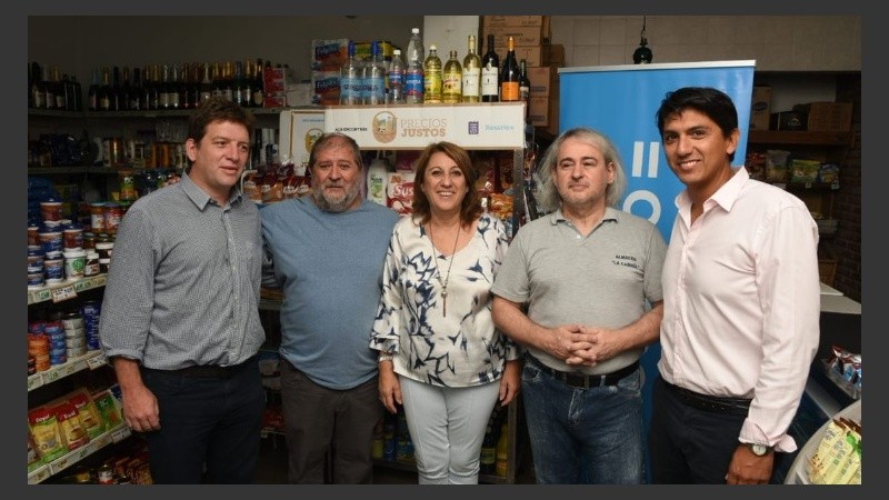 El lanzamiento se realizó en un almacén de Juan Manuel de Rosas al 3200.