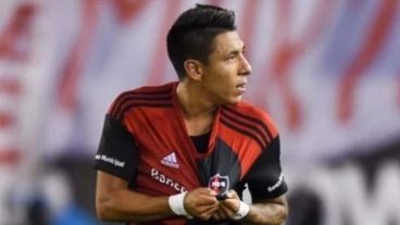 Sarmiento, de mal paso en Newell's, quiere cobrar un elevado monto de dinero.