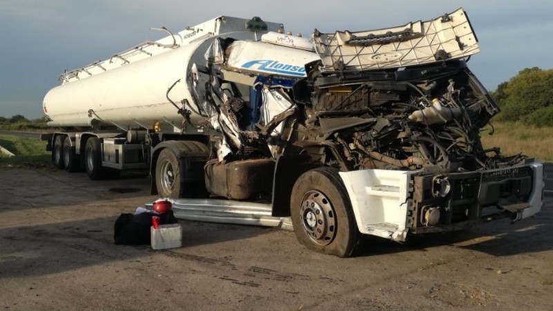 El vehículo que impactó desde atrás al otro rodado involucrado.