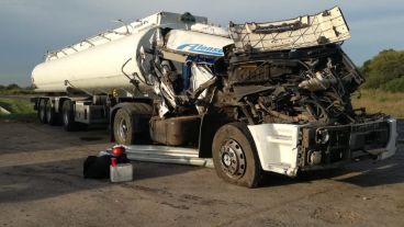 El vehículo que impactó desde atrás al otro rodado involucrado.