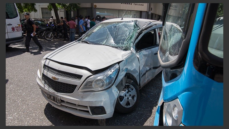 Así quedó el Ágile tras el siniestro vial.