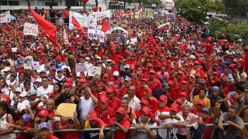 Los seguidores del chavismo en un acto encabezado por Maduro este sábado.