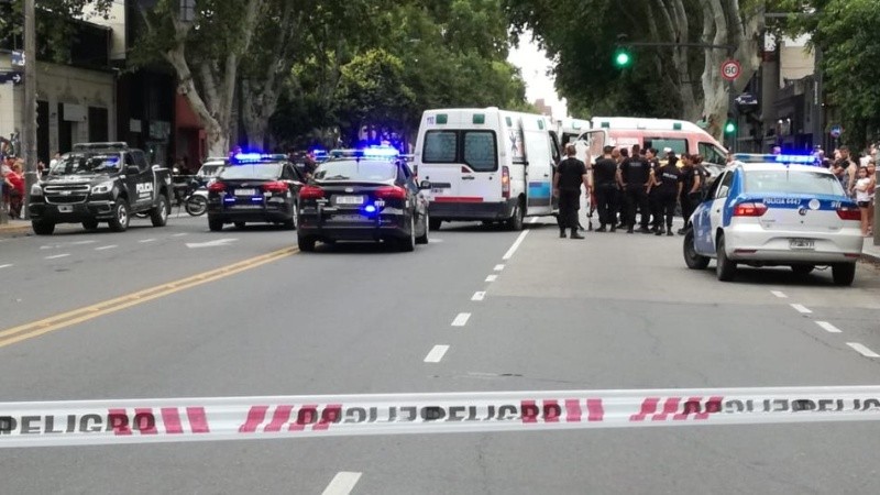 Por el choque y la persecución hubo un intenso despliegue policial.