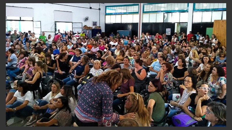 Las tres mociones propuestas en Amsafé Rosario incluyen paros de 48 y 72 horas.