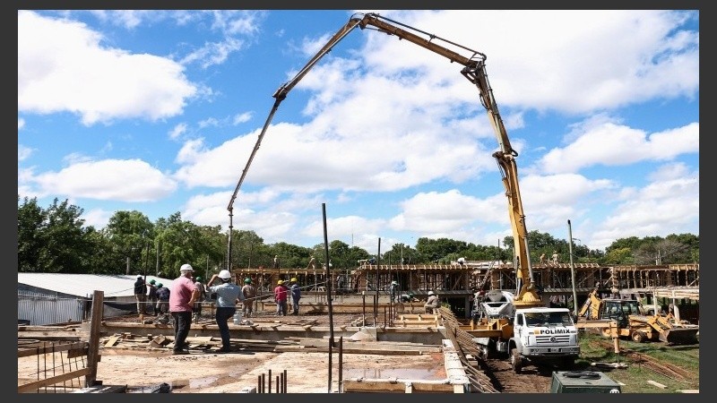 Las obras en República de la Sexta avanzan con la avenida.