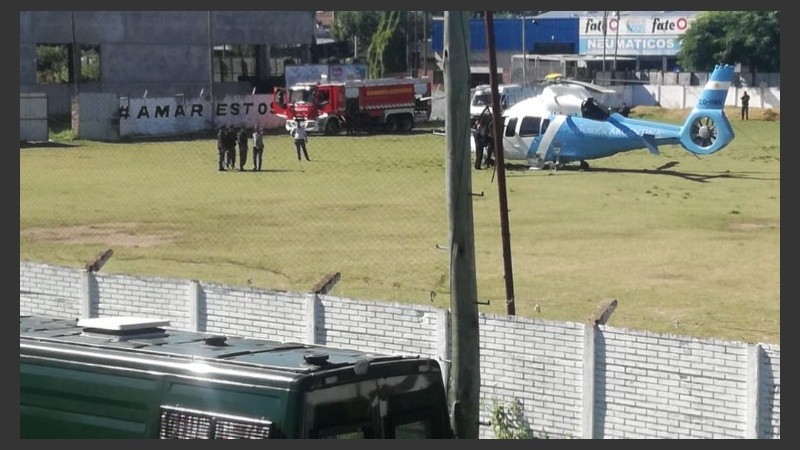 El helicóptero de presidencia de la Nación aterrizó en la cancha de Río Negro.