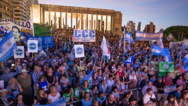 El Monumento recibió a los manifestantes.