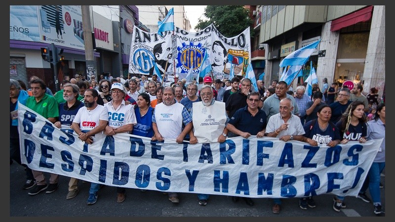 Gremios contra los tarifazos en las calles del centro.