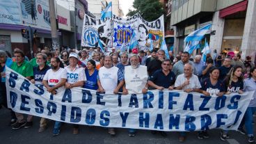 Gremios contra los tarifazos en las calles del centro.