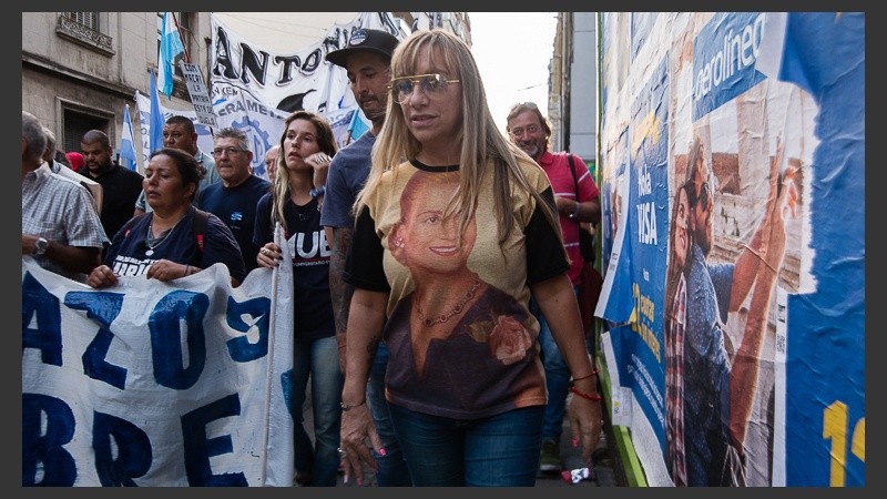 Postales de la masiva marcha contra los tarifazos en Rosario.