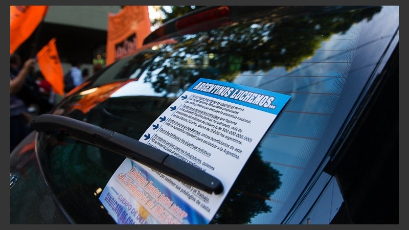 Postales de la masiva marcha contra los tarifazos en Rosario.