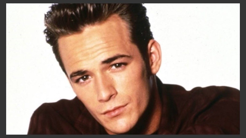 Luke Perry como Dylan McKay en Beverly Hills 90210.