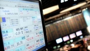 El riesgo país argentino que mide JP Morgan subió 15 puntos.