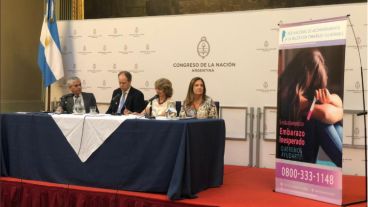 Martha Rodríguez con Carmen Polledo en la presentación de la línea.