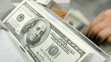 El peso argentino está entre las monedas emergentes con mayor variación diaria.