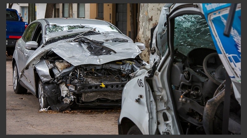 Así quedaron los autos tras la colisión fatal.