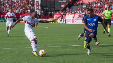 El delantero volvió a gritar en el Coloso Marcelo Bielsa.