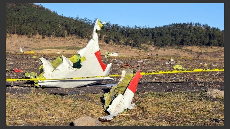 Restos del fuselaje, a pocos kilómetros del lugar del despegue.