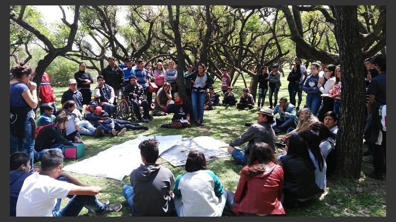 Alguno de los lugares a visitar son el Museo Castagnino, El Museo Gallardo, El Bosque de los Constituyentes, Parque Huerta La Tablada, entre otros.