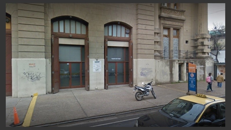 En las oficinas de San Lorenzo al 1900 también advierten por la presencia de caranchos.