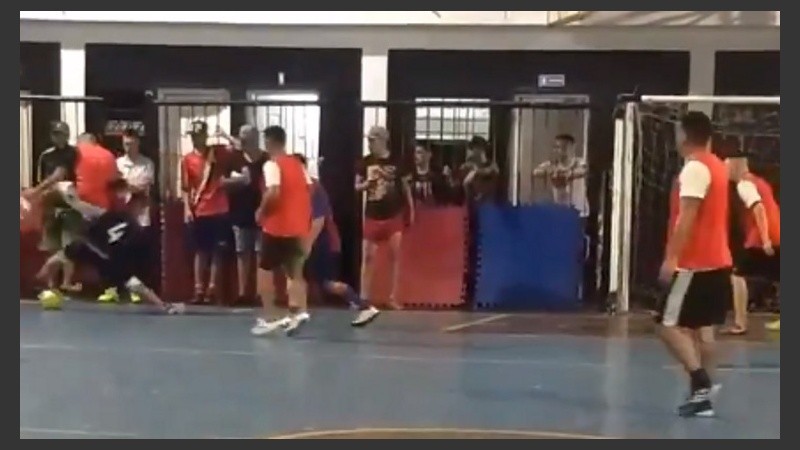 Centurión, otra vez en líos. 