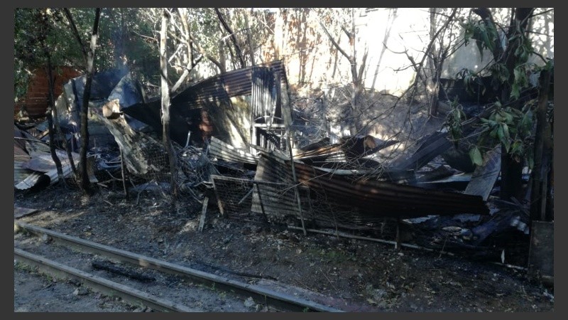 Así quedaron las viviendas que ardieron en llamas.