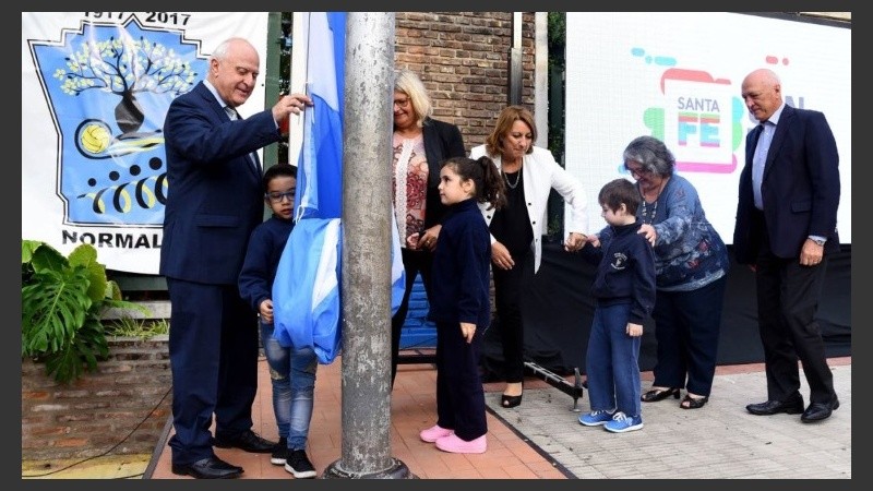 Lifschitz hace dos semanas, cuando inauguró el ciclo lectivo en Santa Fe. 