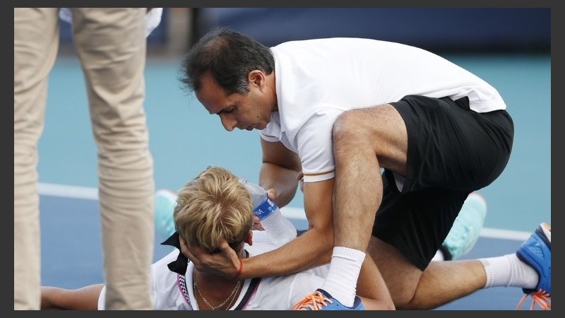 La atención del tenista en la cancha. 